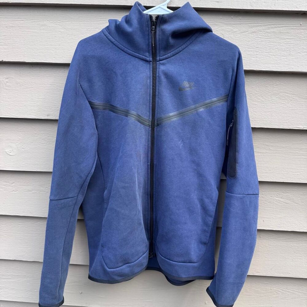 Nike Men's Blue and Navy Hoodie